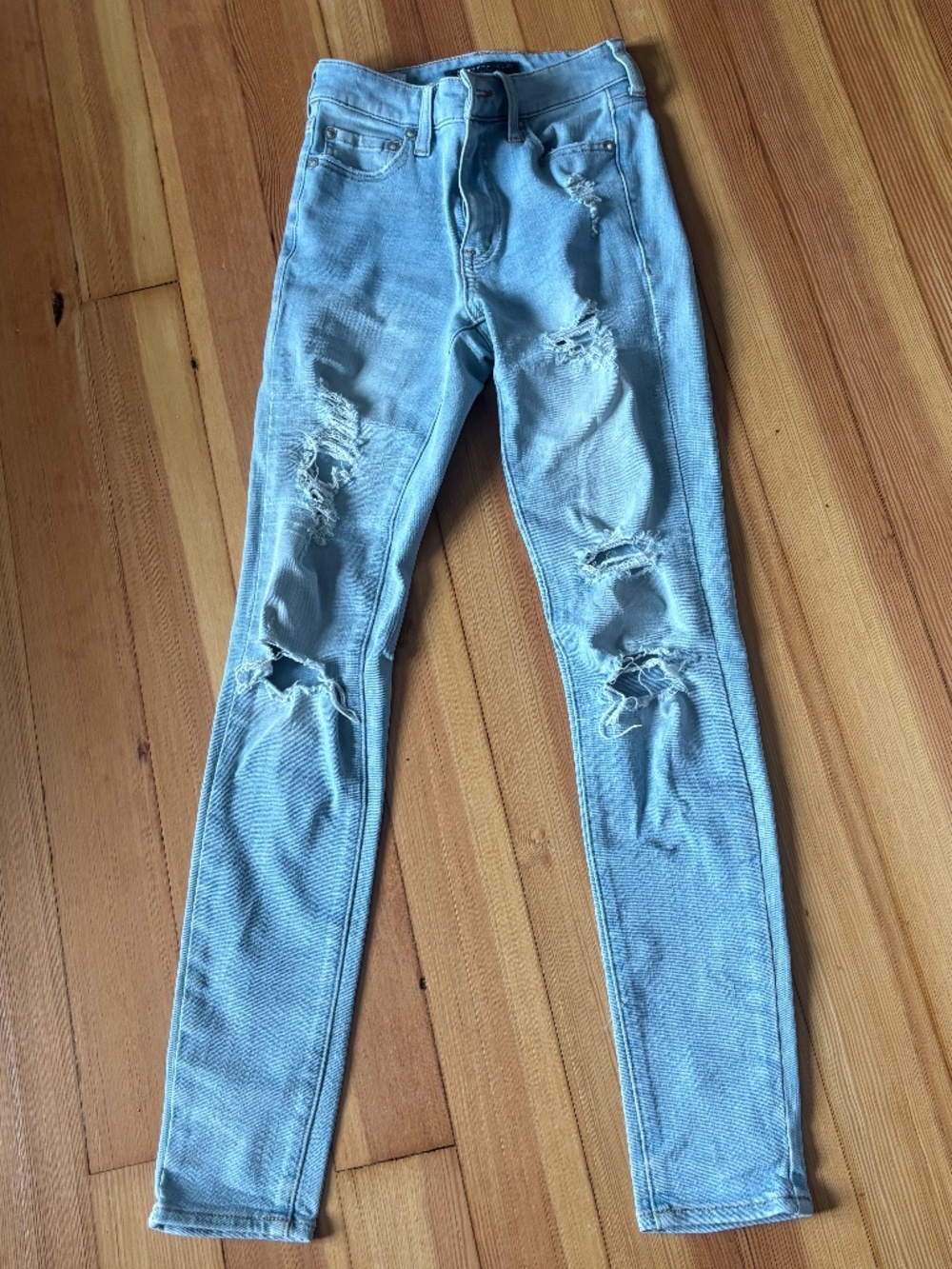 Aeropostale Women’s Distressed Light Wash High Rise Jeggings
